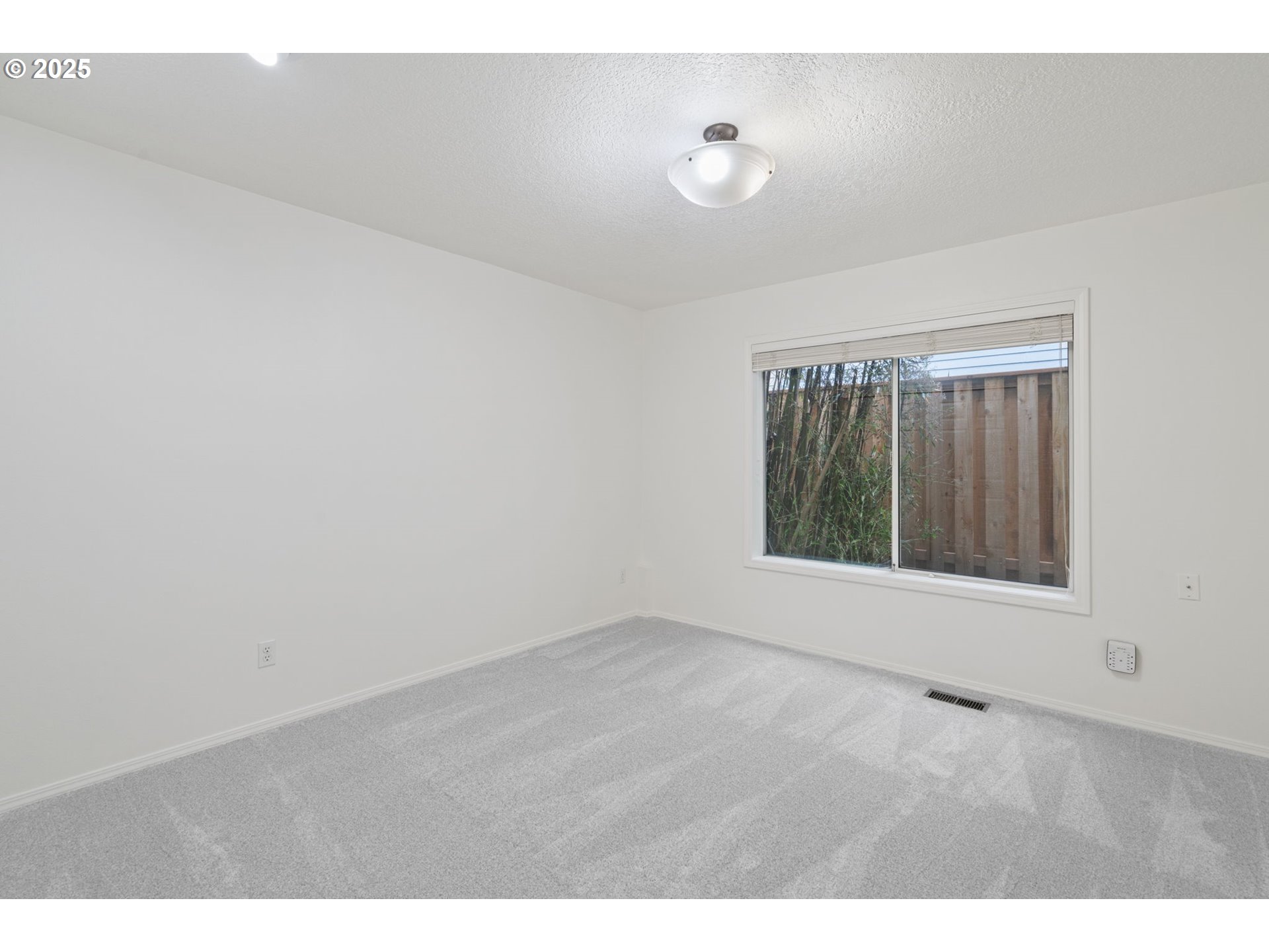 4938 Southwest Orchard Lane Portland, OR 97219 - Photo 34 of 43