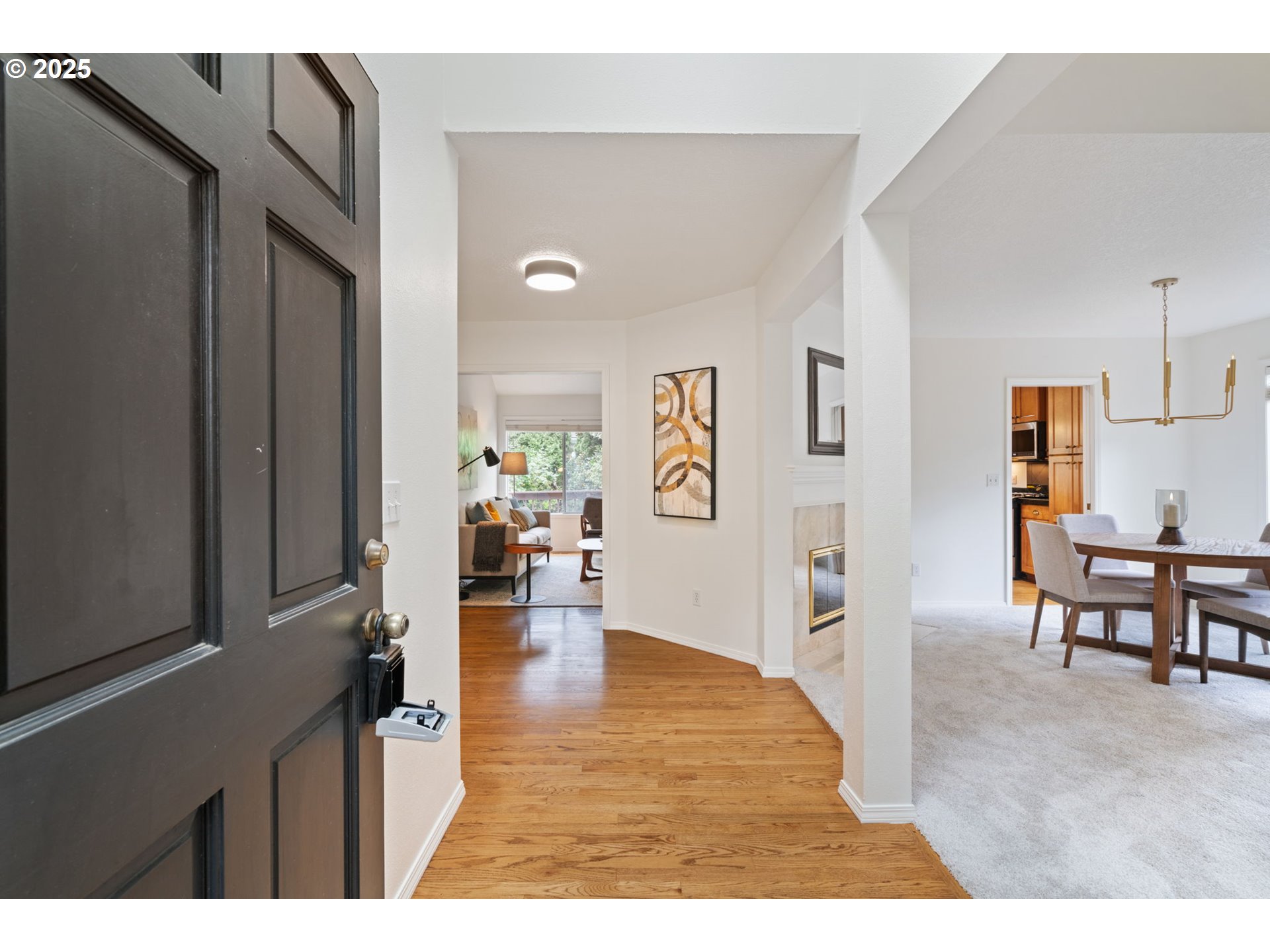4938 Southwest Orchard Lane Portland, OR 97219 - Photo 4 of 43
