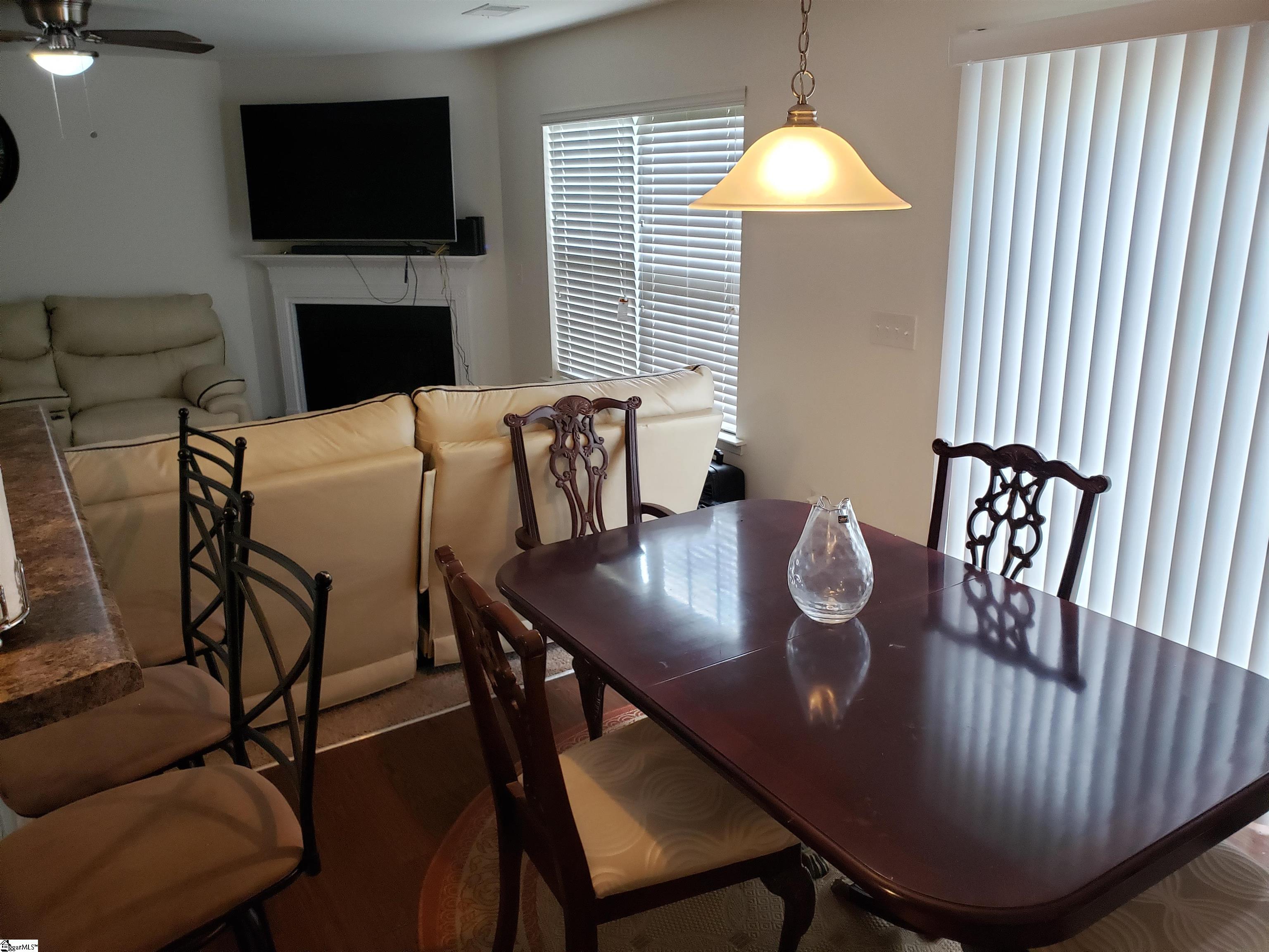 709 Brighton Ridge Court Wellford, SC 29385 - Photo 3 of 18 Gallery Image 3
