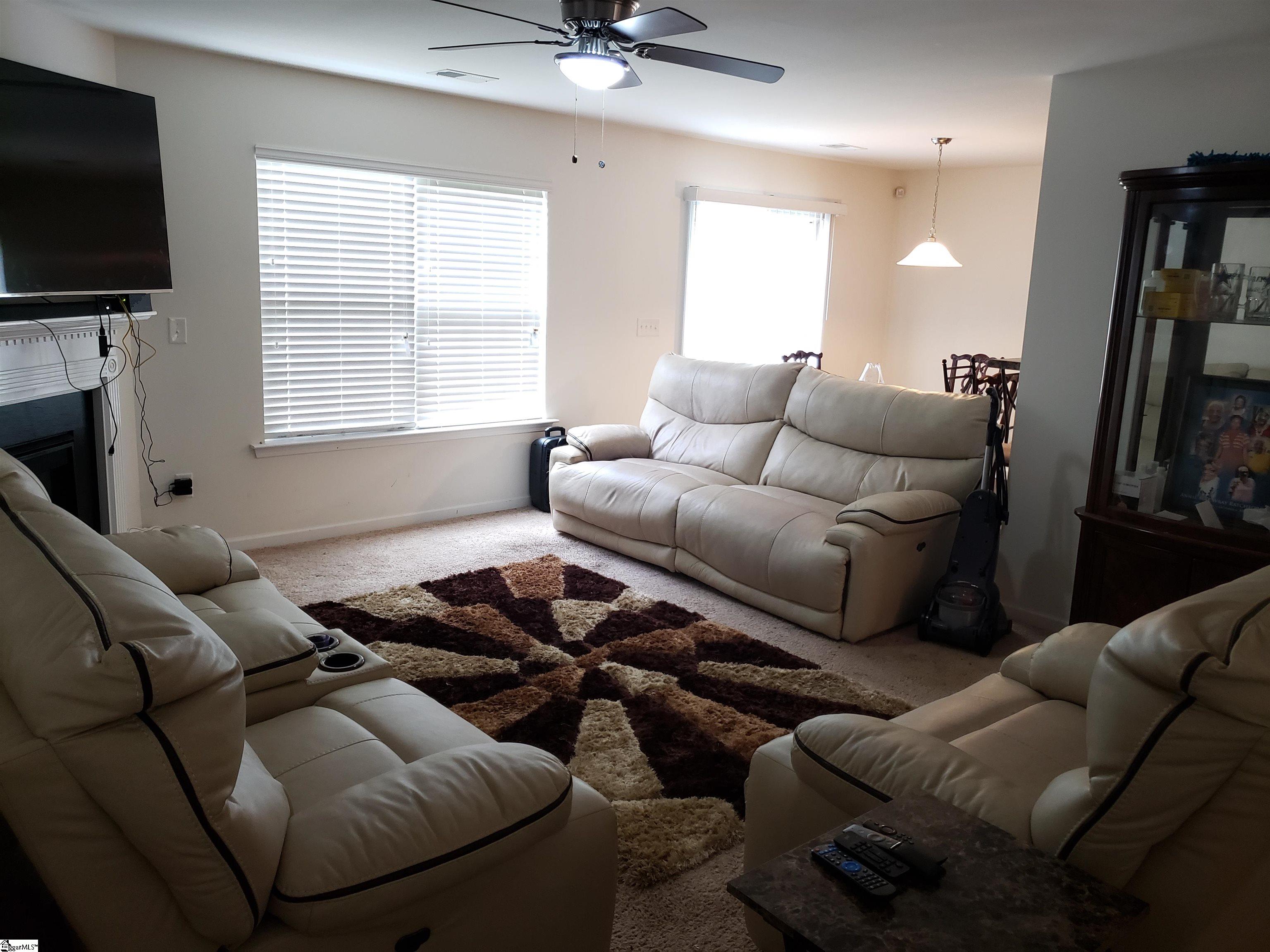 709 Brighton Ridge Court Wellford, SC 29385 - Photo 6 of 18 Gallery Image 6
