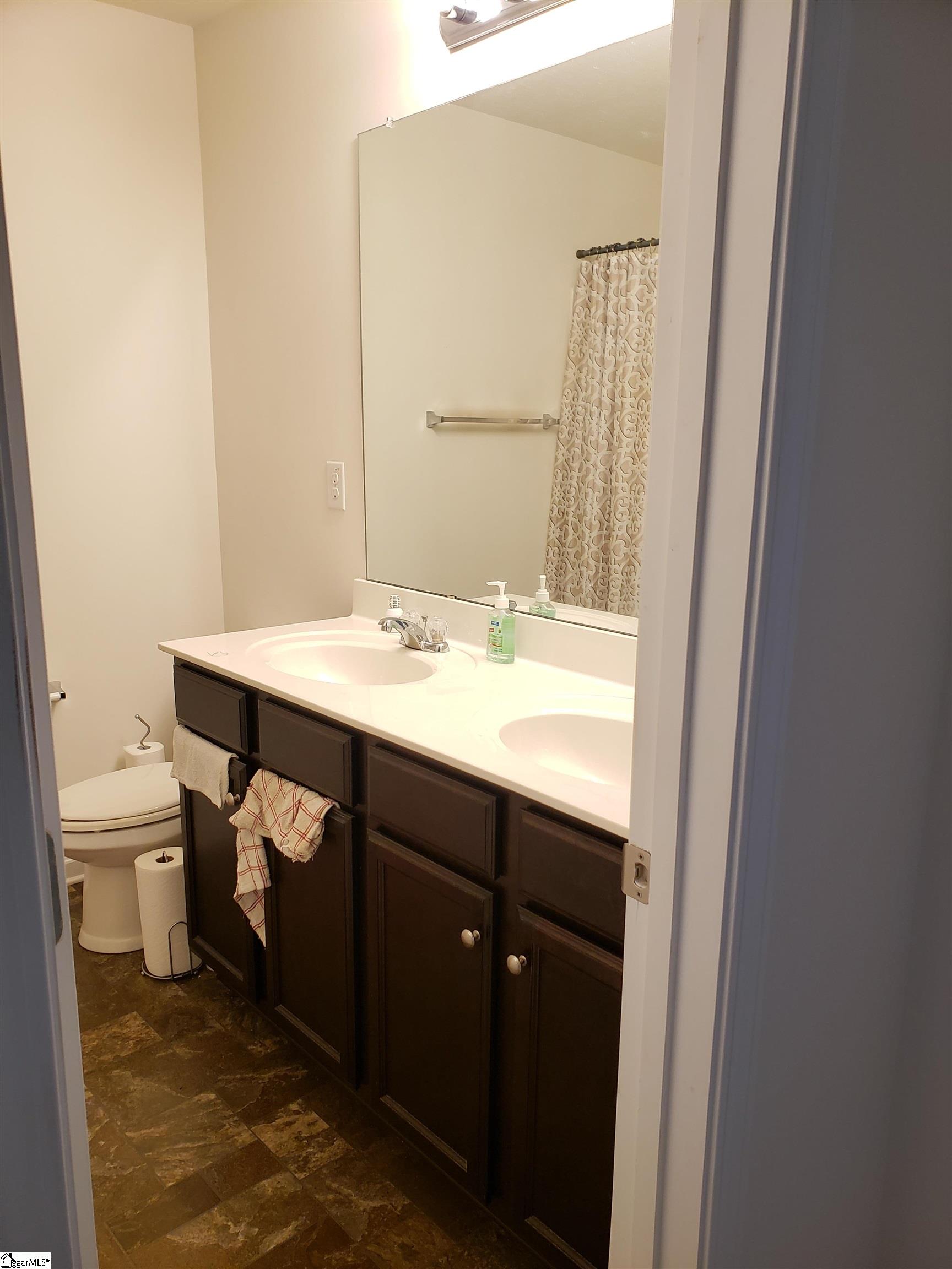 709 Brighton Ridge Court Wellford, SC 29385 - Photo 10 of 18 Gallery Image 10