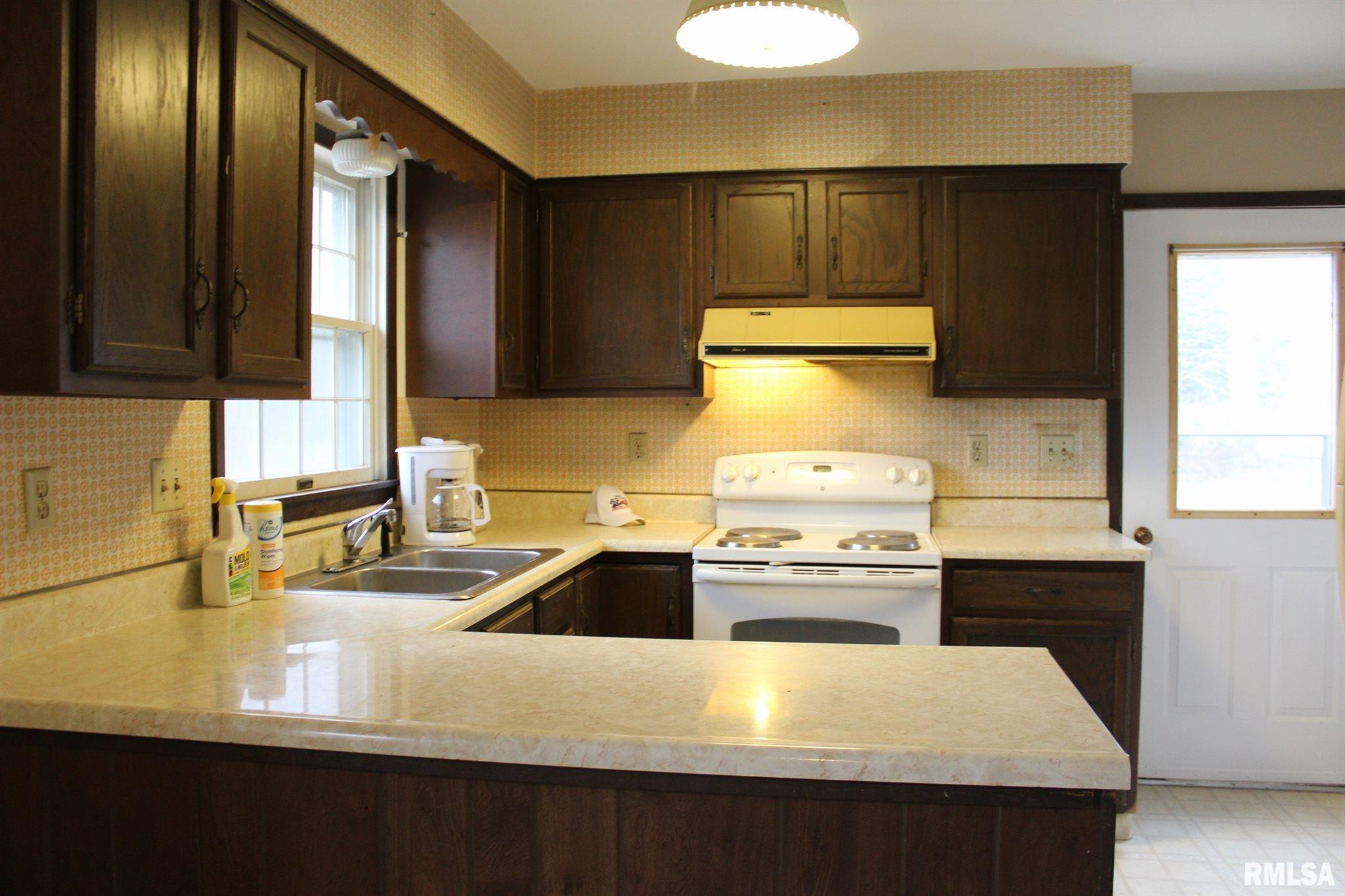 800 Charles Road Carbondale, IL 62901 - Photo 4 of 19