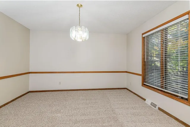 $370,000 | 1904 45th St Terrace, Riverside, MO 64150