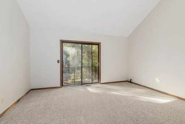 $370,000 | 1904 45th St Terrace, Riverside, MO 64150