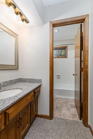 $370,000 | 1904 45th St Terrace, Riverside, MO 64150