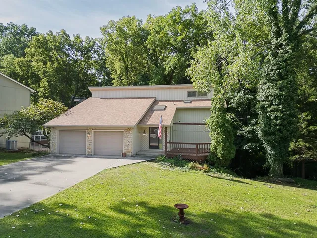 $370,000 | 1904 45th St Terrace, Riverside, MO 64150