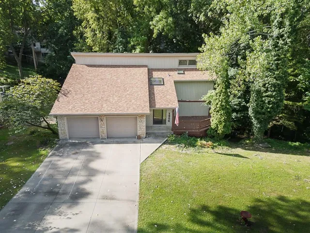 $370,000 | 1904 45th St Terrace, Riverside, MO 64150