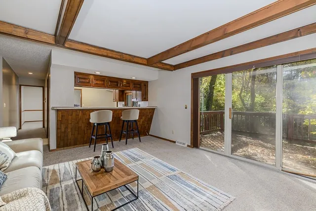 $370,000 | 1904 45th St Terrace, Riverside, MO 64150