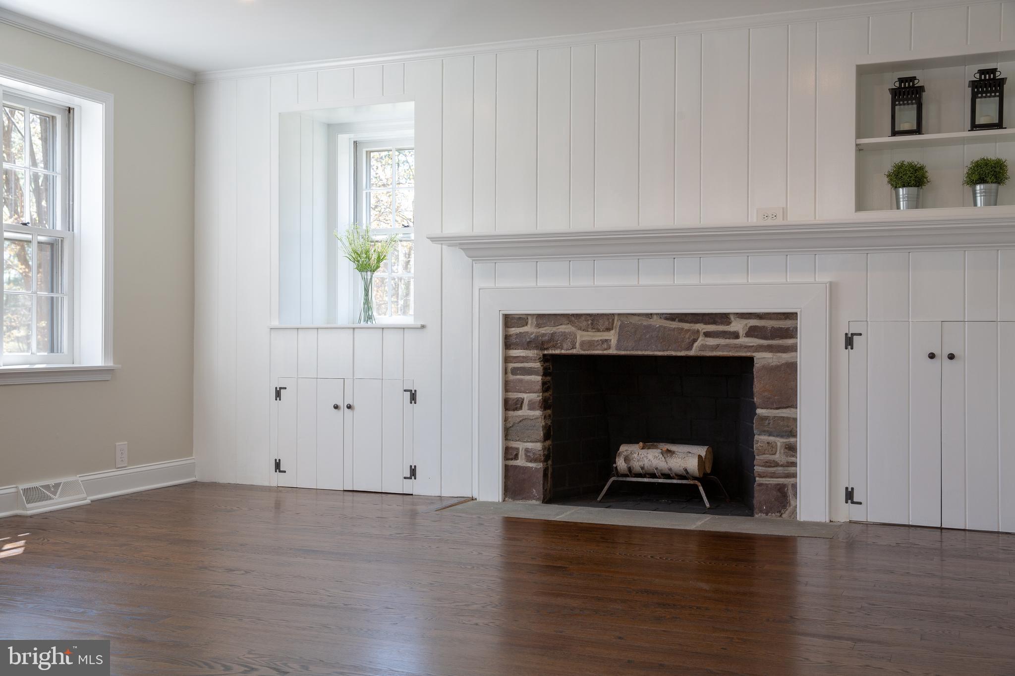 6609 Paxson Road New Hope, PA 18938 - Photo 18 of 36 Living room