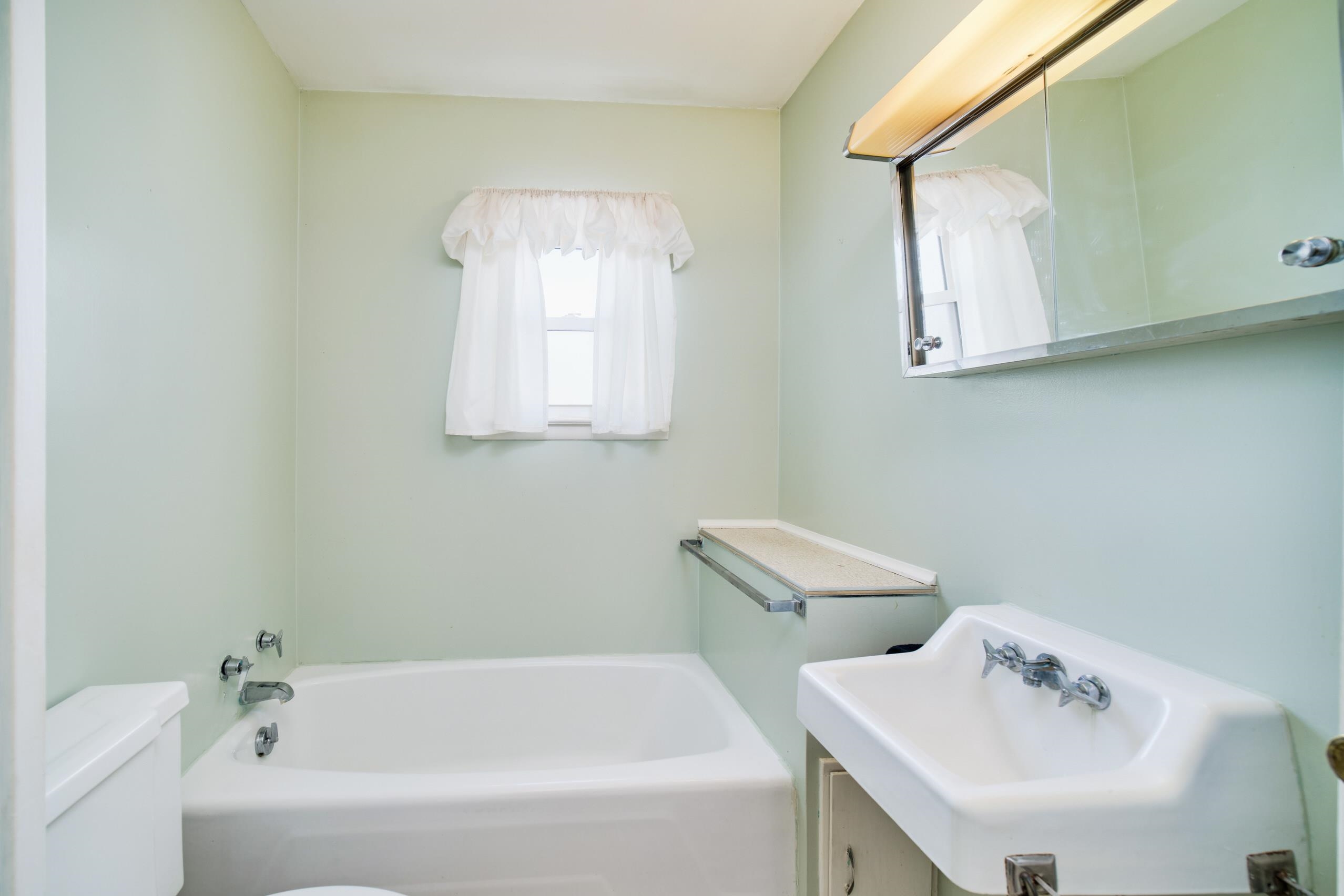 4430 River Road Manistee, MI 49660 - Photo 7 of 43 1896045-6.JPG