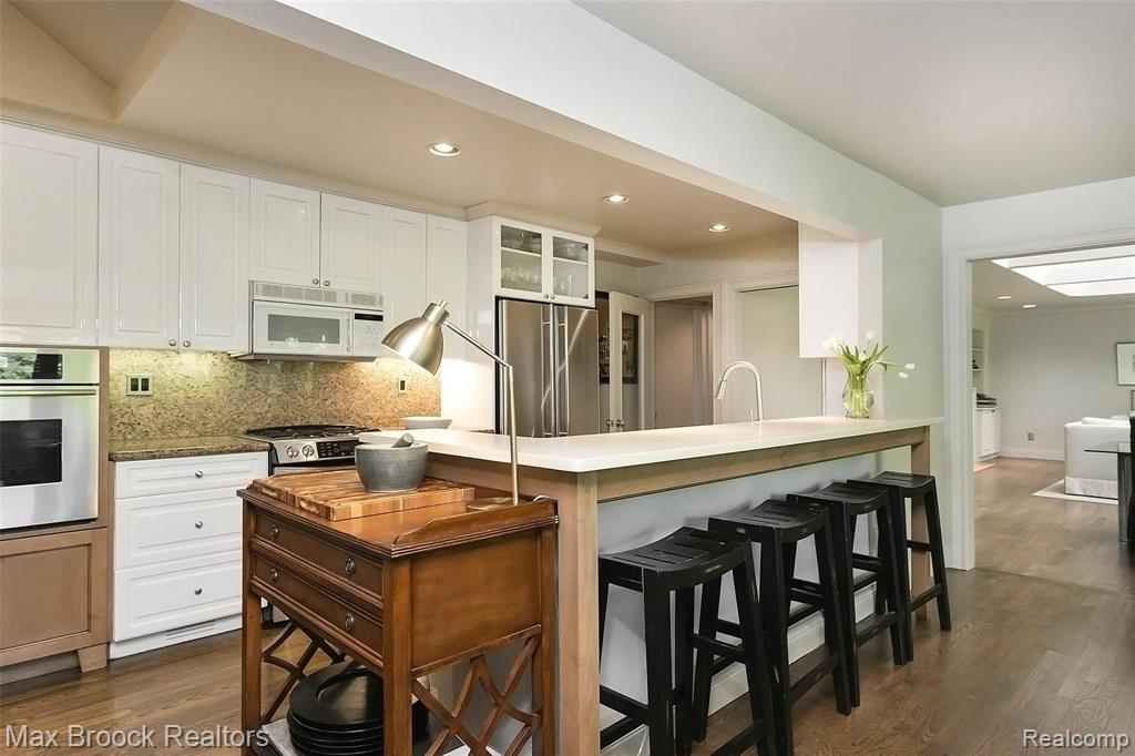 19248 Riverside Drive Beverly Hills, MI 48025 - Photo 17 of 54