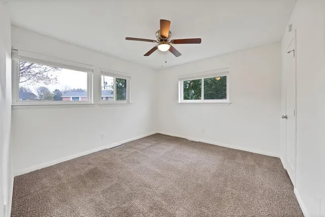 a view of empty room with window