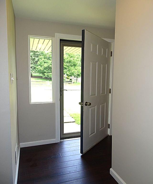 1043 Fiddleback Drive McKees Rocks, PA 15136 - Photo 4 of 25