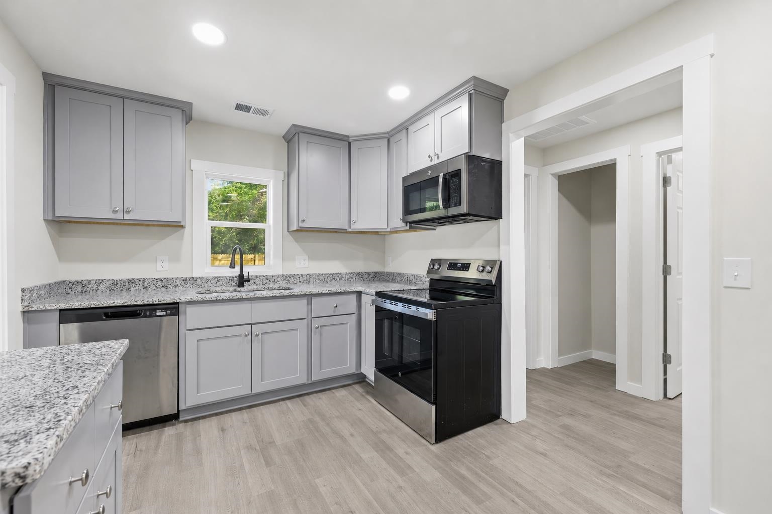 1744 John Street Conway, SC 29527 - Photo 14 of 30