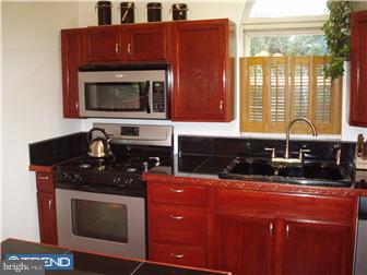 348 Valley-View Road King of Prussia, PA 19406 - Photo 7 of 9 Kitchen