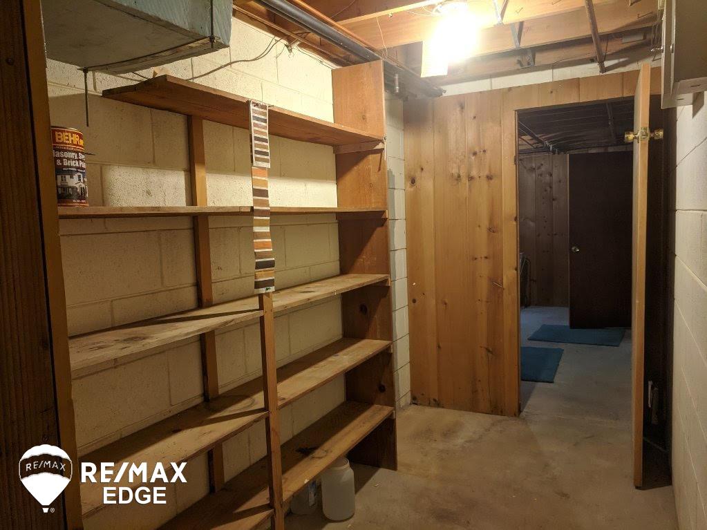8047 North Seymour Road Flushing, MI 48433 - Photo 34 of 47 Bsmt Closet/Rm #4