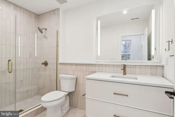 $4,000 | 20-30 West Allens Lane, Unit 110, Philadelphia, PA 19119