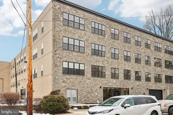 $4,000 | 20-30 West Allens Lane, Unit 110, Philadelphia, PA 19119
