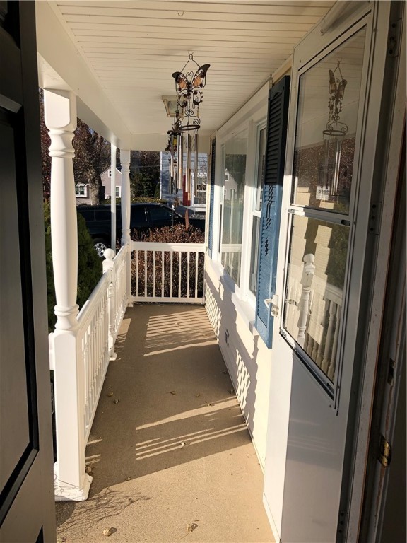 161 Hadde Avenue Cumberland, RI 02864 - Photo 18 of 46