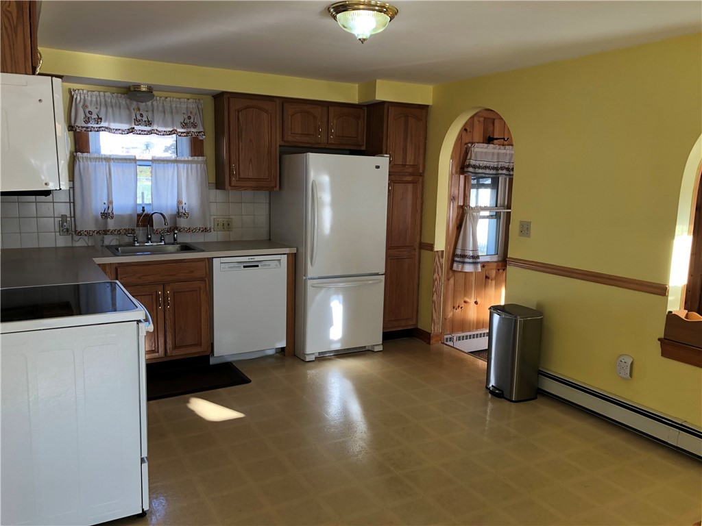 161 Hadde Avenue Cumberland, RI 02864 - Photo 19 of 46