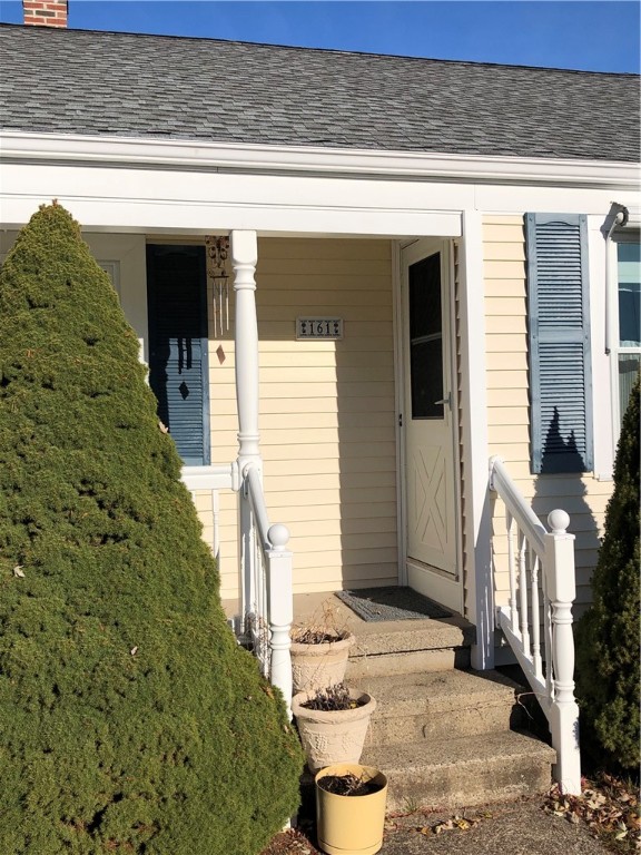 161 Hadde Avenue Cumberland, RI 02864 - Photo 2 of 46