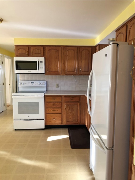 161 Hadde Avenue Cumberland, RI 02864 - Photo 10 of 46