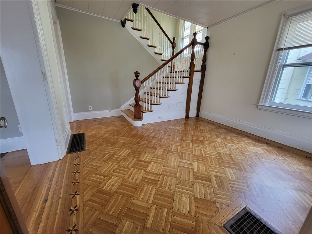 45 Boardman Street Rochester, NY 14607 - Photo 4 of 39