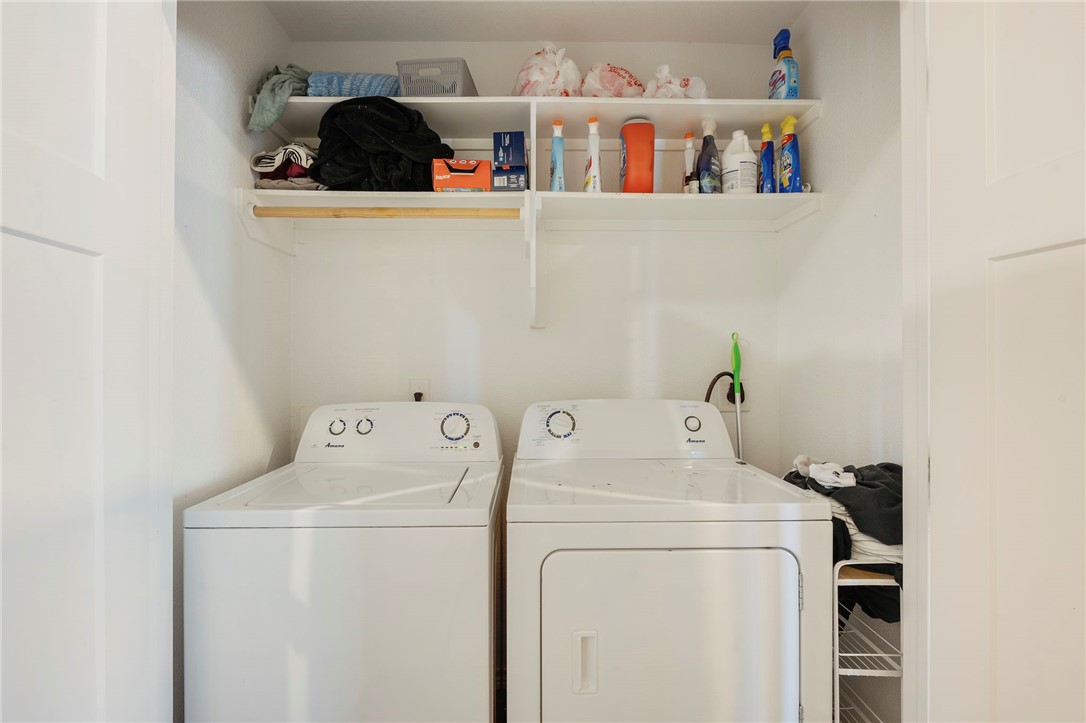 3612 Haverford Road College Station, TX 77845 - Photo 15 of 16 a utility room with dryer and washer