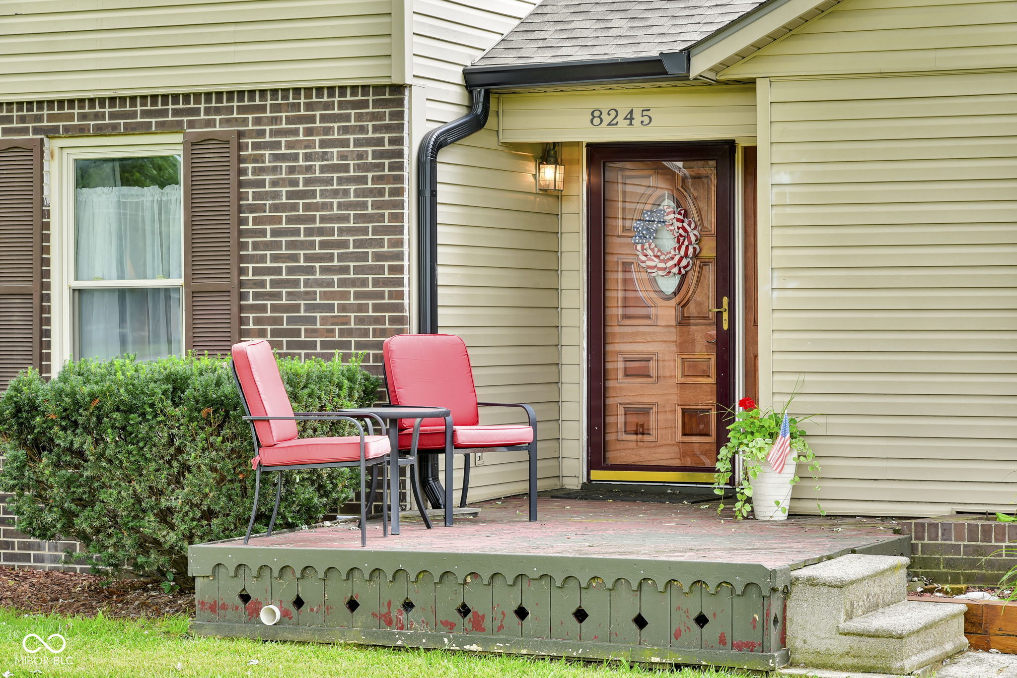 8245 Devon Avenue Indianapolis, IN 46239 - Photo 4 of 27