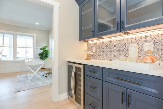 $949,900 | 211 Hampstead Road, Derry, NH 03038