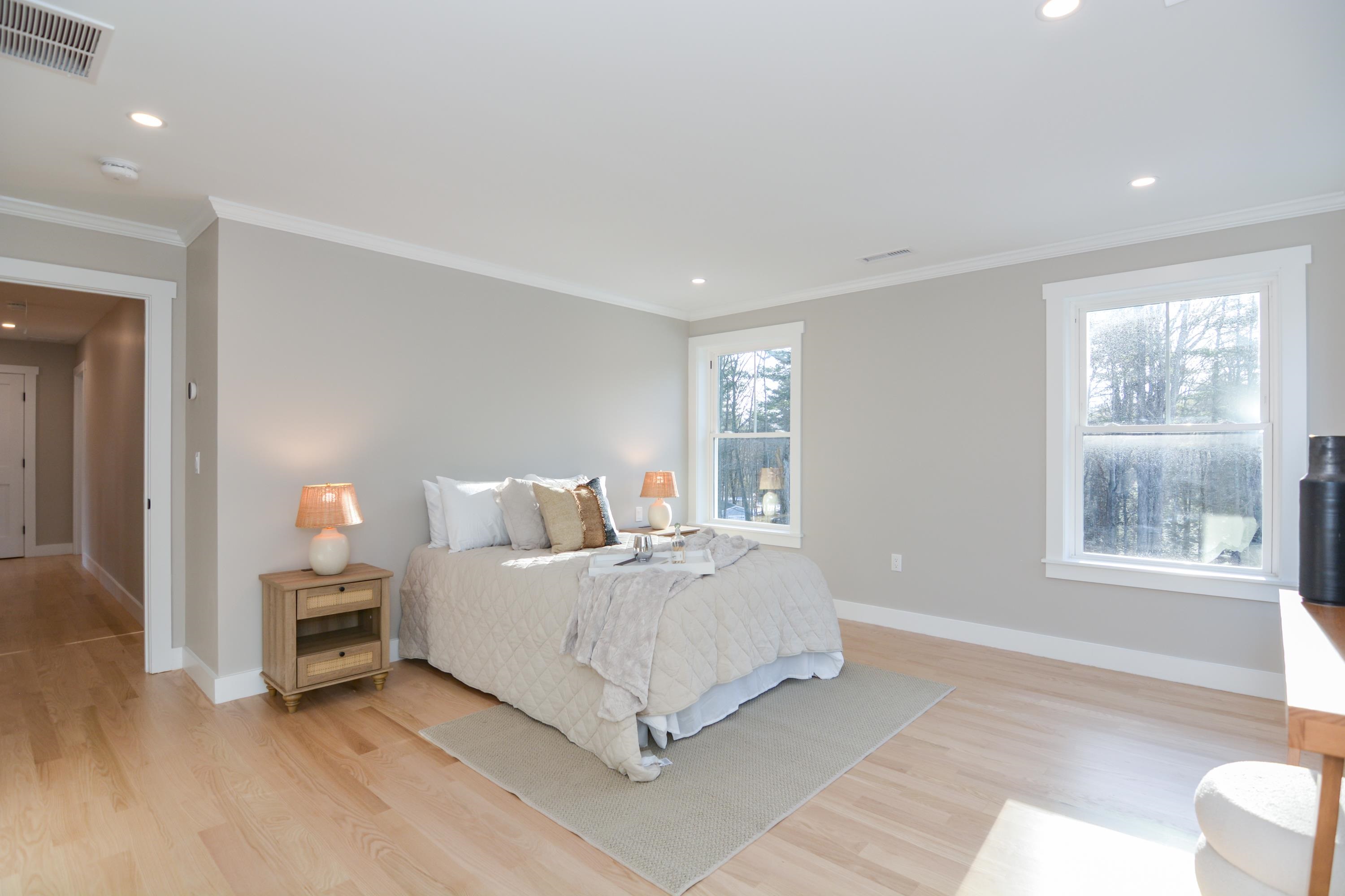 211 Hampstead Road Derry, NH 03038 - Photo 16 of 33