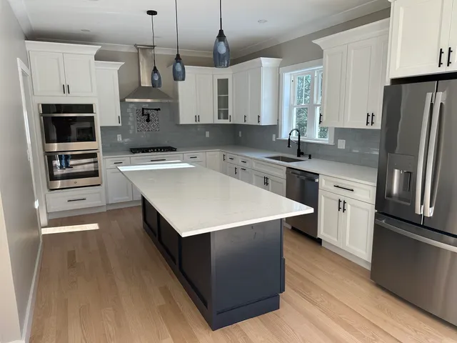 $949,900 | 211 Hampstead Road, Derry, NH 03038