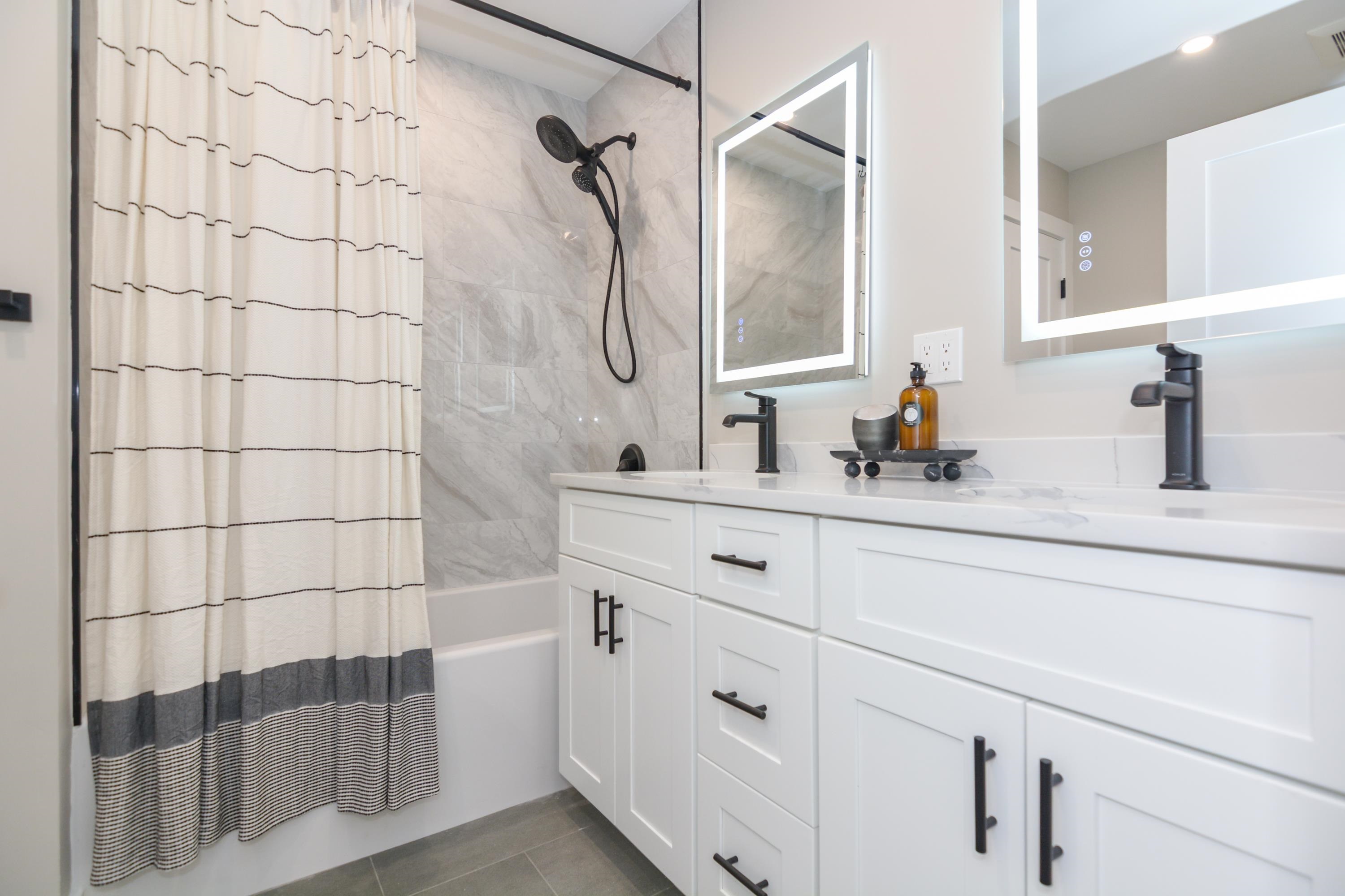 211 Hampstead Road Derry, NH 03038 - Photo 23 of 33