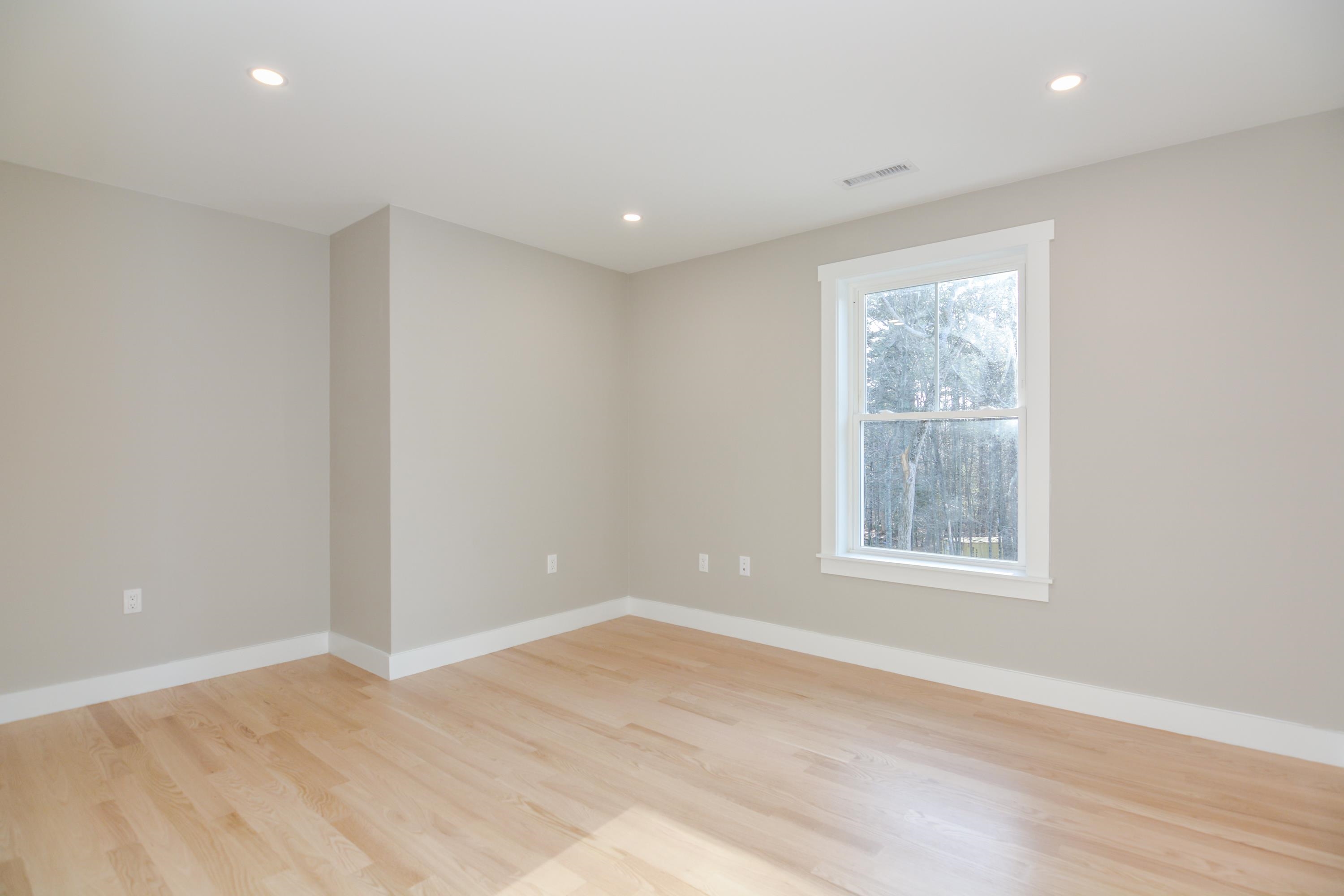 211 Hampstead Road Derry, NH 03038 - Photo 26 of 33