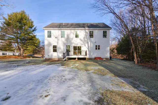 $949,900 | 211 Hampstead Road, Derry, NH 03038