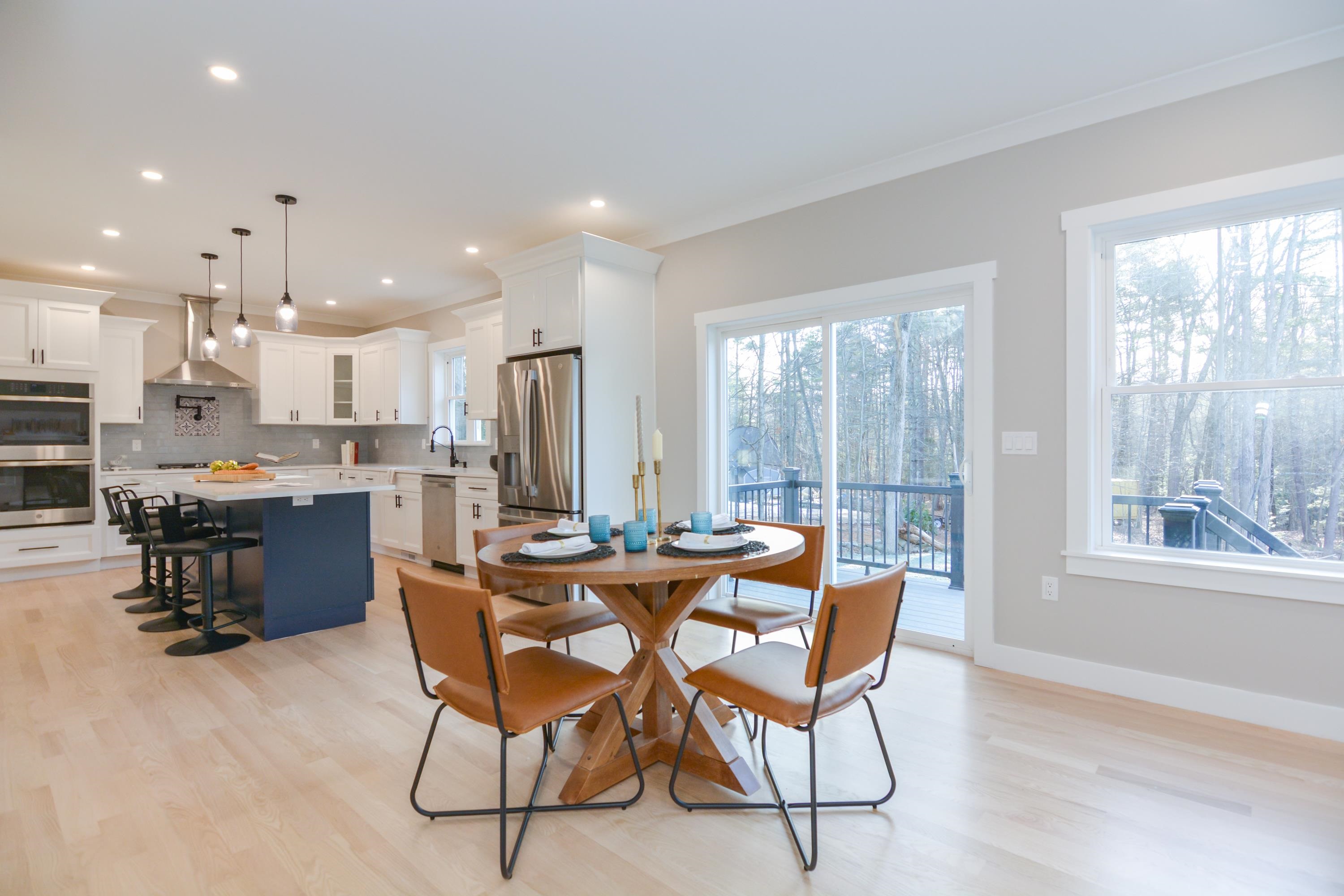 211 Hampstead Road Derry, NH 03038 - Photo 9 of 33