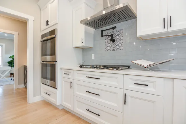 $949,900 | 211 Hampstead Road, Derry, NH 03038