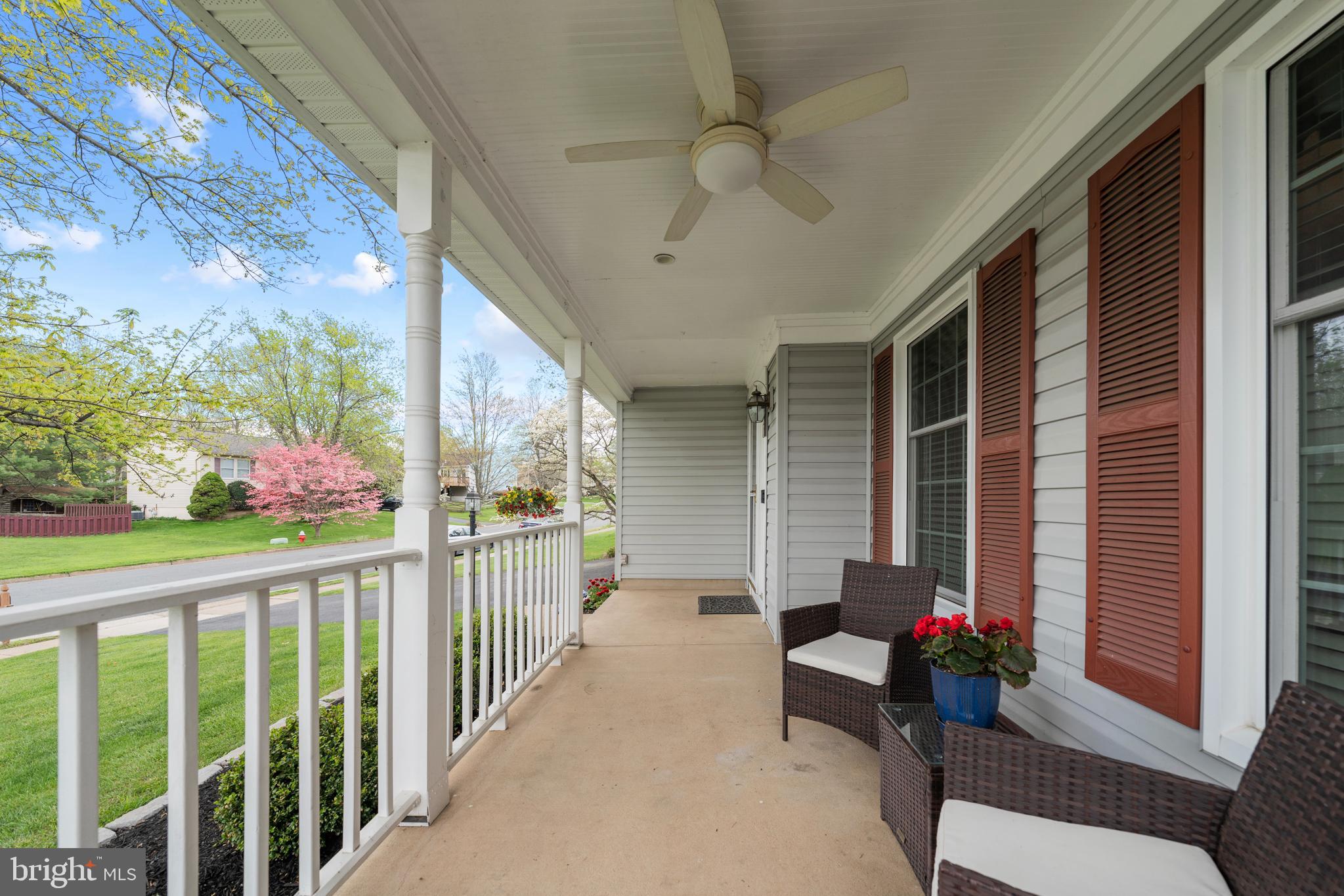 121 Rector Street Sterling, VA 20164 - Photo 4 of 58 Gallery Image 4