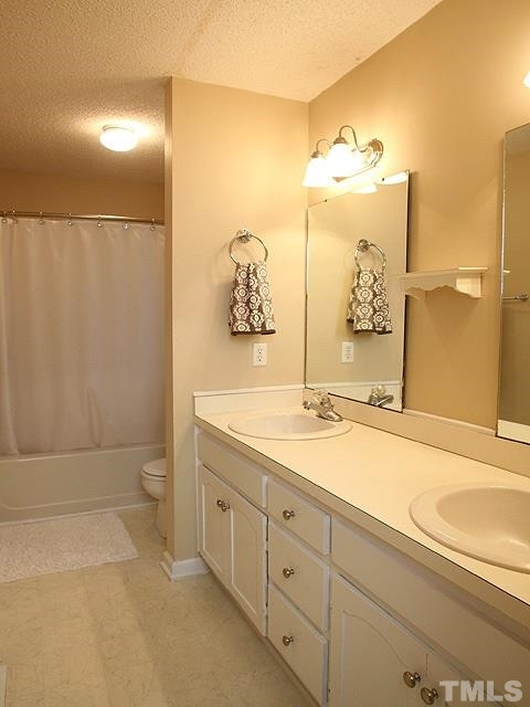 5767 Cornwallis Road Garner, NC 27529 - Photo 10 of 17 Master Bath/Spa