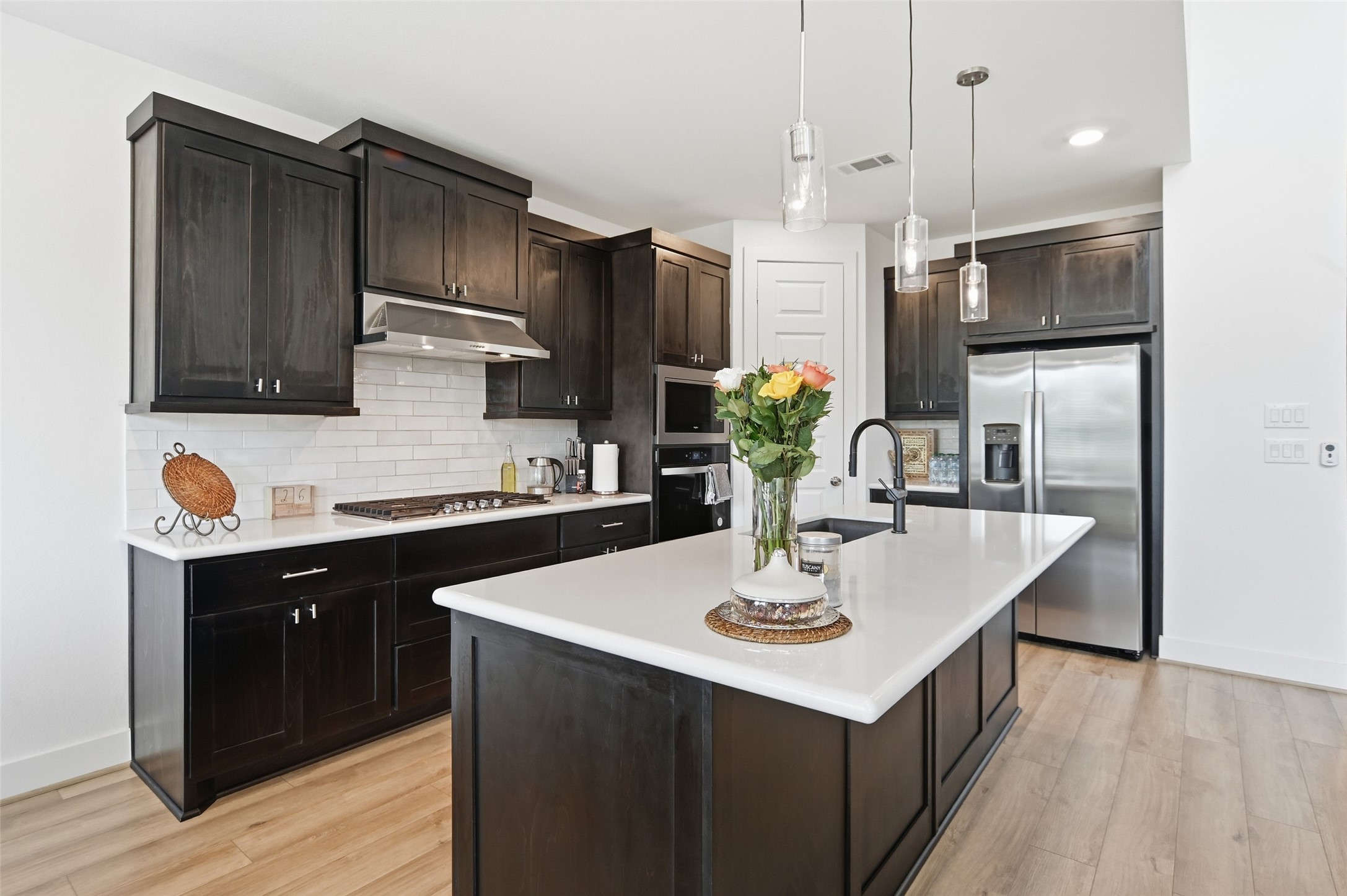 8022 Hingham Lane Spring, TX 77389 - Photo 6 of 42 Open layout of Kitchen