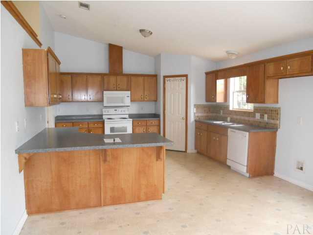 8699 Riverstone Road Milton, FL 32583 - Photo 4 of 14 Gallery Image 4