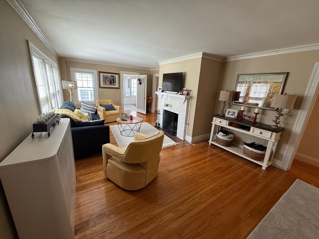 66 Westchester Road, Unit 1 Newton, MA 02458 - Photo 5 of 42