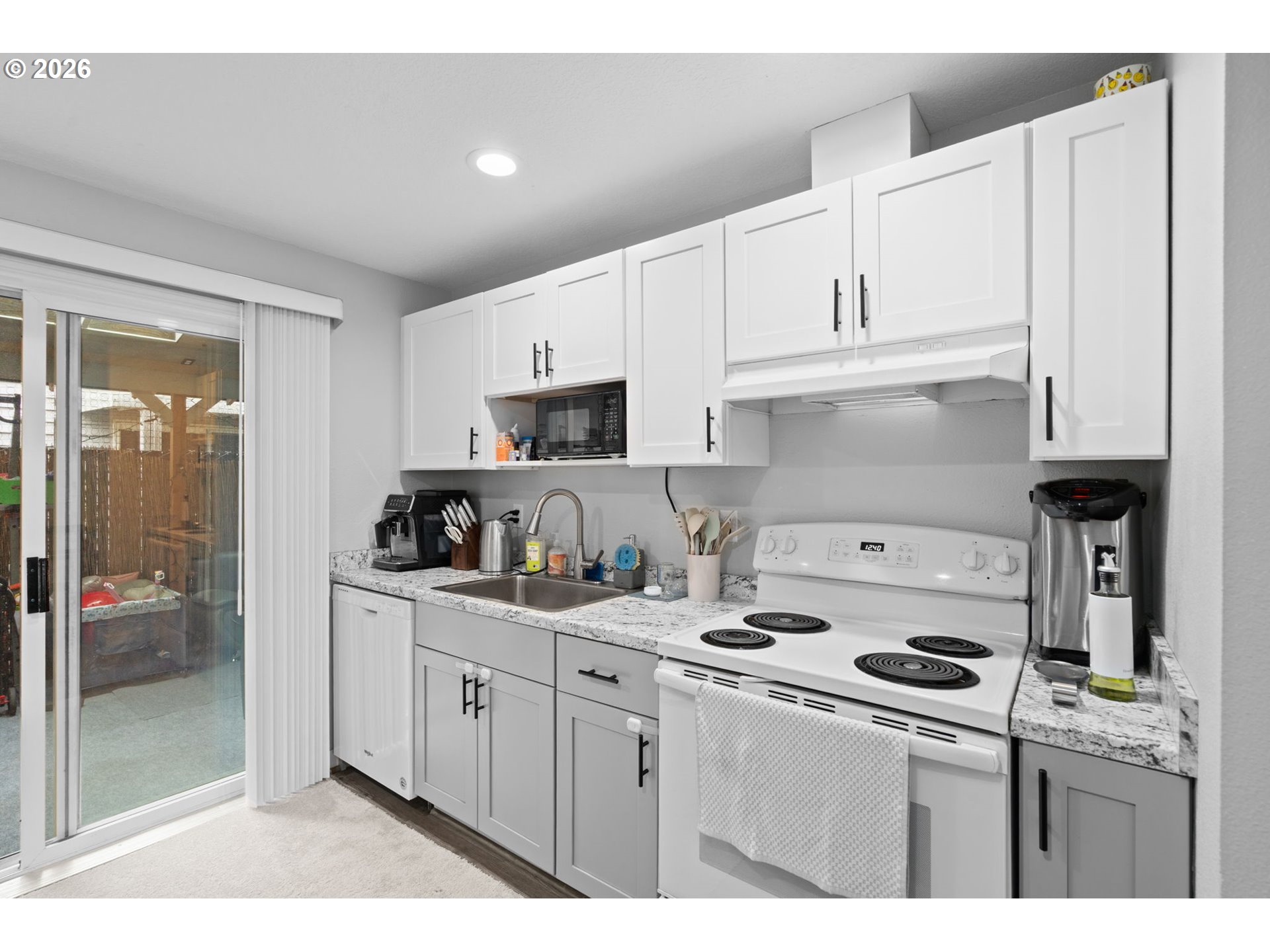 18230 Southeast Pine Street Portland, OR 97233 - Photo 8 of 14