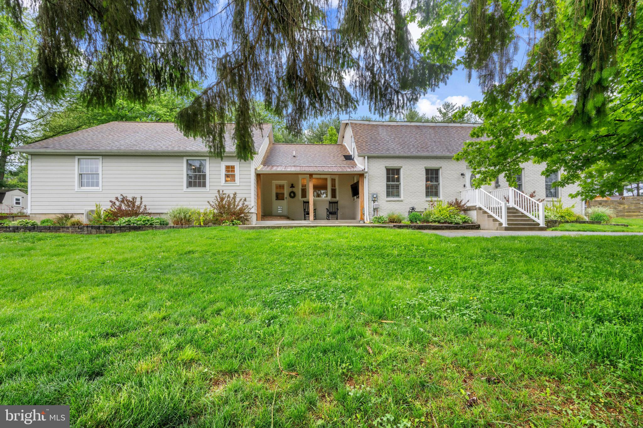 8730 Mapleville Road Mount Airy, MD 21771 - Photo 12 of 91
