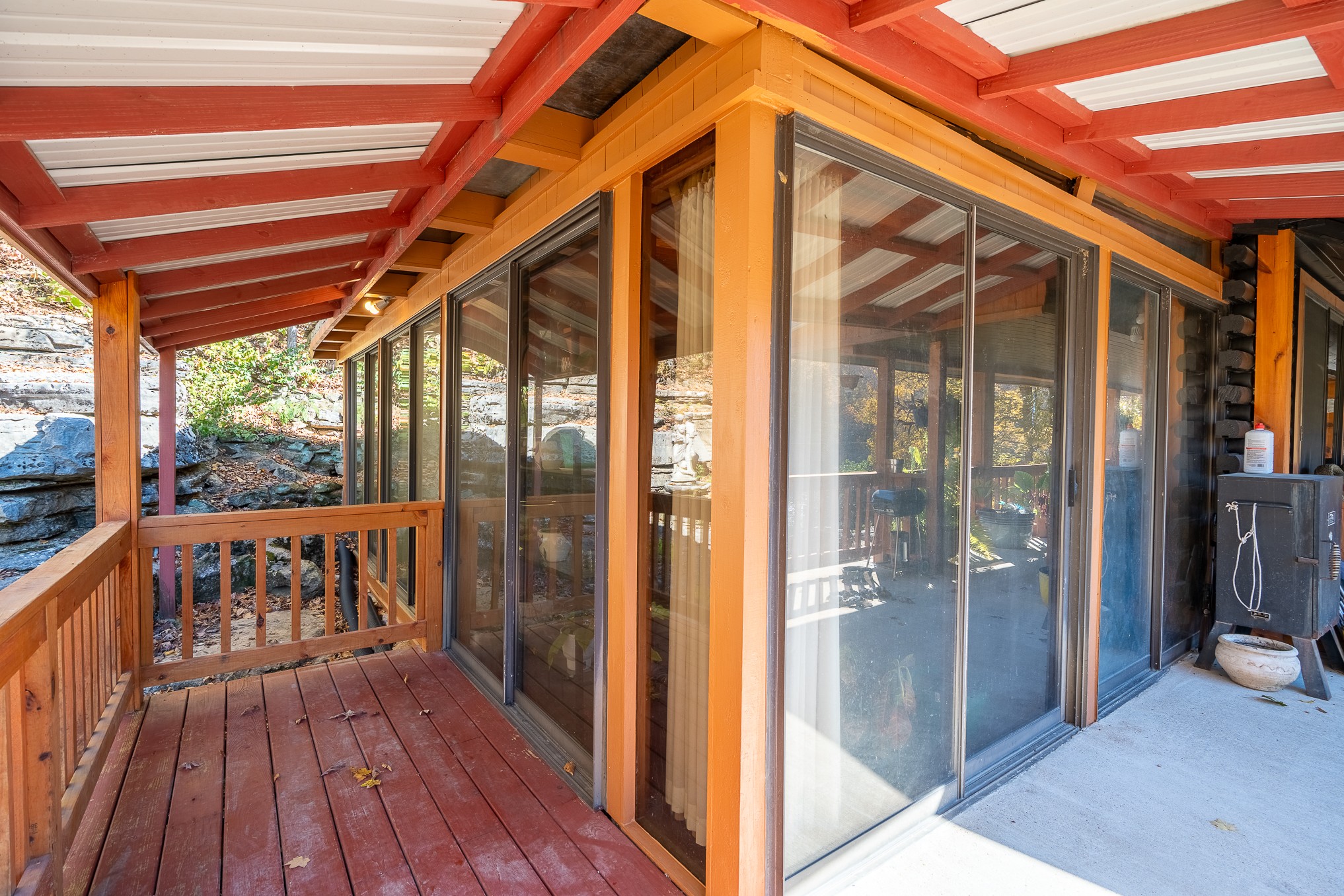 999 Rainbow Lake Road Waynesboro, TN 38485 - Photo 32 of 44 a front view of a house with a porch