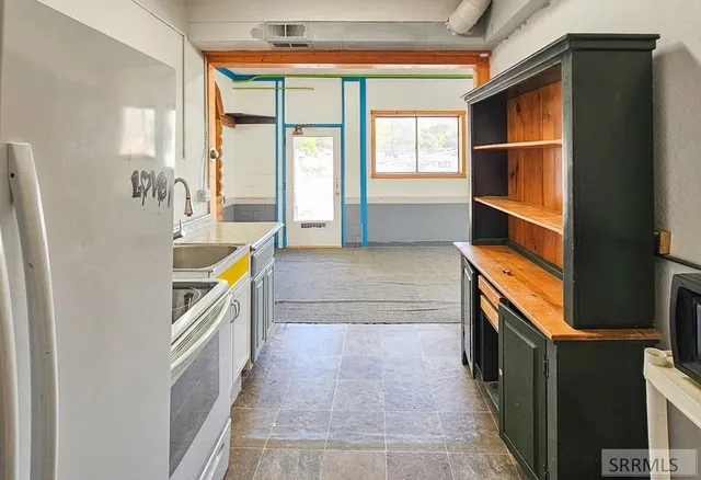 $130,000 | 238 South Front Street, Arco, ID 83213