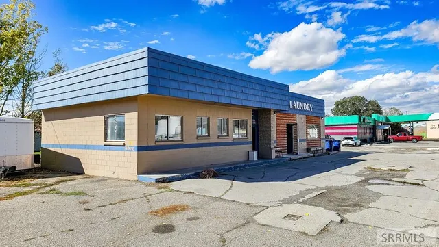 $130,000 | 238 South Front Street, Arco, ID 83213