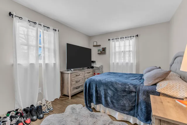 $750,000 | 8 Leocadia Court, Hazlet, NJ 07730