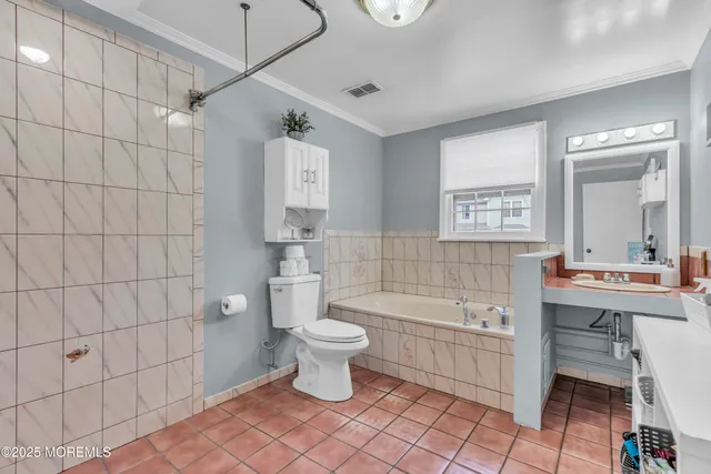 $750,000 | 8 Leocadia Court, Hazlet, NJ 07730