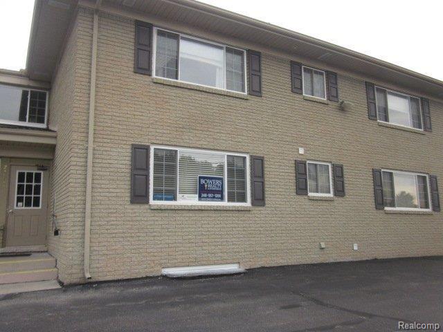 2375 Walton Blvd., Unit 7 Rochester, MI 48309 - Photo 2 of 7 FRONT VIEW.JPG